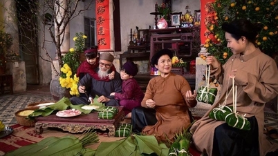 รองศาสตราจารย์ บุย ฮว่าย ซอน กล่าวว่า: เทศกาลตรุษจีนเป็น 'จุดนัดพบอันศักดิ์สิทธิ์' ของวัฒนธรรมเวียดนาม
