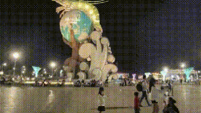 VIDEO: Dataran seluas 278 bilion VND di Ca Mau sibuk semasa Tet.