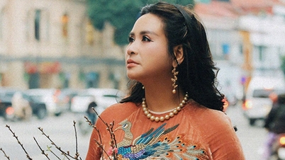 El artista popular Thanh Lam comparte muchos pensamientos a principios de año, mientras el MC Hoai Anh está ocupado preparándose para el Tet.