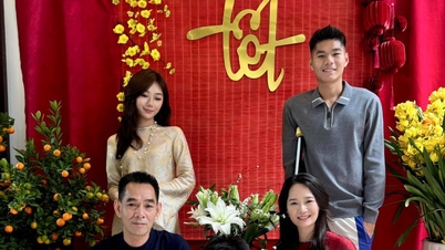 Hieu Minh a publié une photo de lui célébrant le Têt (Nouvel An lunaire) avec sa famille, tout en utilisant des béquilles, et Dinh Bac et Minh Phuc ont partagé des commentaires touchants.