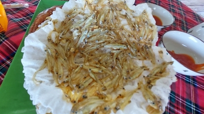 Roladki z papieru ryżowego z anchois są specjalnością regionu przygranicznego.