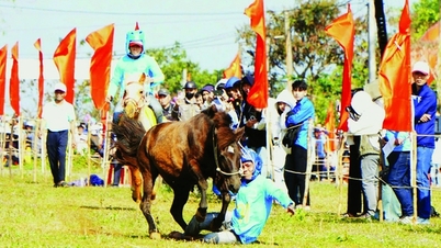 駄馬祭りで大笑い。
