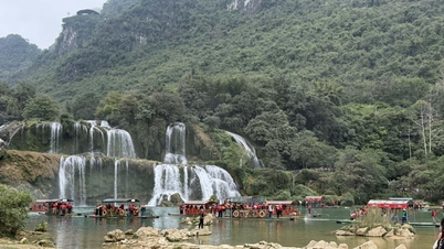 Không khí các điểm vui chơi ngày Tết - Báo Cao Bằng điện tử