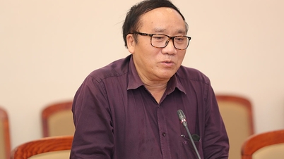 Tran Dang Khoa költő: „Én könyveket írok, de a gyerekeim nem olvassák őket.”