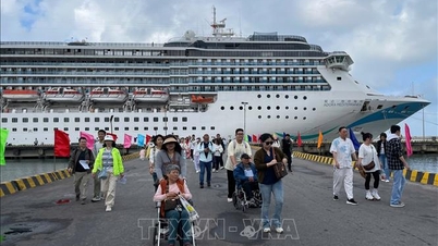 Welcoming the first international cruise ship to enter the country in the year of the Horse 2026.