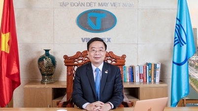El nuevo año y las estrategias para mejorar el valor de la industria textil y de la confección de Vietnam.