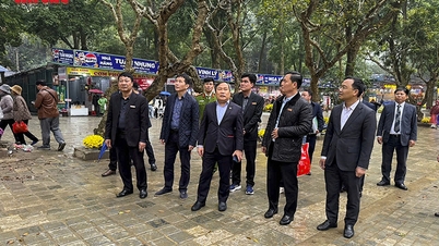 Les dirigeants d'Hanoï inspectent les préparatifs du festival de la pagode Huong de 2026.