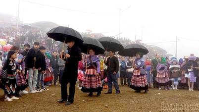 La cérémonie d'ouverture du festival Gầu Tào était empreinte d'enthousiasme.