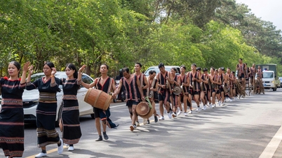 Festivalul stradal Mang Den a fost un succes răsunător în a 3-a zi a Anului Nou Lunar.