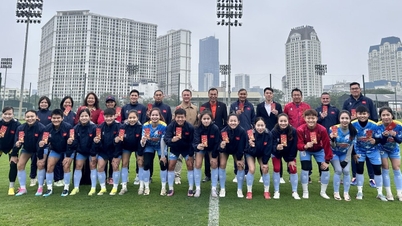 ベトナム女子代表チームは旧正月の休暇中にトレーニングを行った。