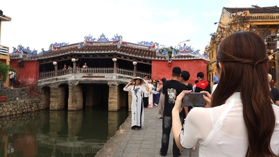 Operar soluciones de turismo inteligente en el sitio patrimonial de Hoi An.