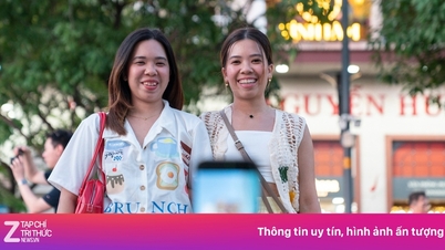 Foreign tourists are confused as restaurants in Ho Chi Minh City close for Tet holiday.