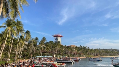 កោះភូកុក៖ ខ្សែកាបខ្សែកាបហុនថម (Hon Thom) ដាច់ចរន្តអគ្គិសនី និងអ្នកទេសចរ ៨០០០ នាក់ត្រូវបានជម្លៀសចេញដោយទូកល្បឿនលឿន។