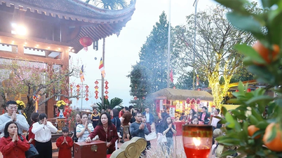 Going to the temple on Spring Day
