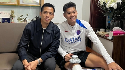 Van Quyet visita Hieu Minh e deseja-lhe um Feliz Ano Novo.