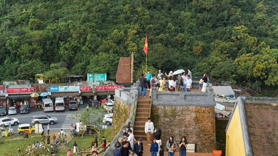 Pasul Hai Van este aglomerat de turiști la începutul Anului Nou Lunar al Calului.