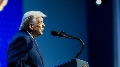 Ο Πρόεδρος Ντόναλντ Τραμπ έθεσε προθεσμία 10 ημερών στο Ιράν, προειδοποιώντας για «κακά πράγματα».