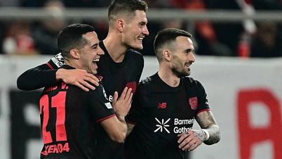 Schick marcou dois gols em rápida sucessão, com um intervalo de 3 minutos, dando ao Leverkusen a vantagem na Grécia.
