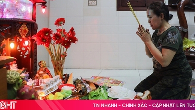 Siapakah yang harus membuat persembahan pada hari Dewa Kekayaan?
