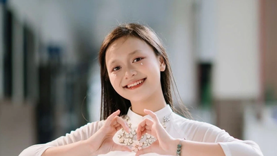 Winning first prize in History, a 9th-grade girl dreams of continuing the tradition of 'Buoi High School' through three generations.