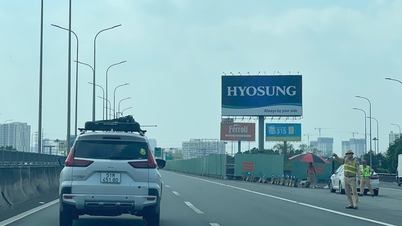 Το απόγευμα της 5ης, ο αυτοκινητόδρομος Dau Giay - Ho Chi Minh City αντιμετώπισε συμφόρηση κοντά στον σταθμό διοδίων, ενώ η κυκλοφορία ήταν σχετικά ομαλή στον κόμβο An Phu.