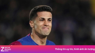 Cancelo staat momenteel niet op de bank bij Barcelona.