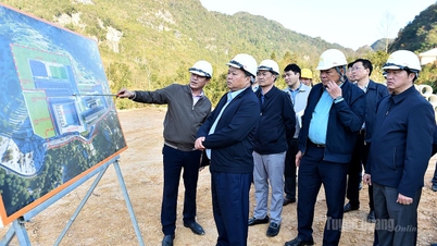 Phan Huy Ngoc, a Tartományi Népi Bizottság elnöke ellenőrizte és sürgette a határ menti községek iskolaépítéseinek előrehaladását.
