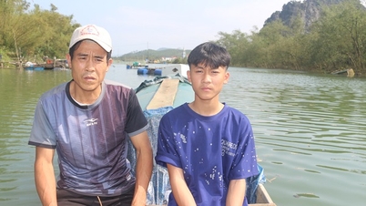 Ayah dan anak menyelamatkan orang-orang dalam insiden terbaliknya perahu di Sungai Gianh.