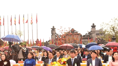 Ulusal Meclis Başkan Yardımcısı Nguyen Thi Thanh, Bai Dinh Bahar Festivali 2026'nın açılış törenine katıldı.
