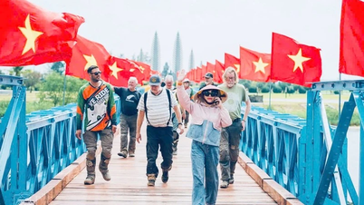 Peste 5.000 de turiști au vizitat situl istoric național unic Hien Luong-Ben Hai.