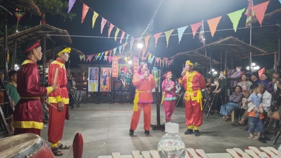 ពិធីបុណ្យល្បែងប្រជាប្រិយ Bài Chòi ដ៏រស់រវើកមួយប្រារព្ធពិធីបុណ្យចូលឆ្នាំថ្មីប្រពៃណីនៅ Gia Lai។