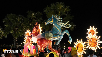 O número de visitantes em destinos turísticos aumentou significativamente durante os 9 dias do feriado do Tet.