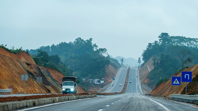 A rodovia nacional de Lang Son, orçada em 2,3 trilhões de VND, acaba de ser modernizada.