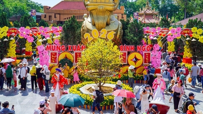 Sectorul turistic din orașul Ho Chi Minh a câștigat 12.150 miliarde VND în timpul sărbătorii de Anul Nou Lunar.