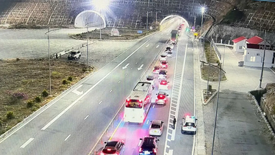 De verkeersopstopping bij de Nui Vung-tunnel op de snelweg Cam Lam – Vinh Hao strekte zich uit over meer dan 3 kilometer.