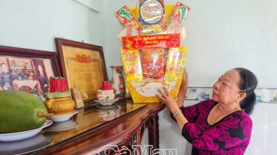 Every family celebrates a warm and prosperous Lunar New Year.