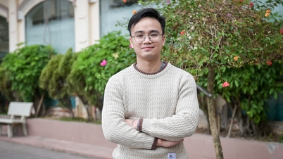 Un jeune enseignant a mené l'équipe nationale à la victoire, remportant deux premiers prix et le titre de meilleur marqueur lors du concours national d'excellence étudiante.