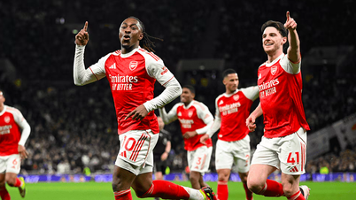 Arsenal, Tottenham'ı yenerek Manchester City'ye karşı beş puanlık farkını yeniden sağladı.