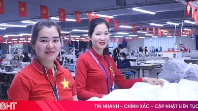 Los trabajadores de Ha Tinh están emocionados de regresar a la fábrica.
