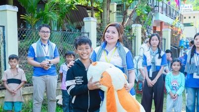 Studenții din Da Nang aduc spiritul primăverii în zonele muntoase.
