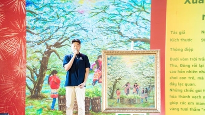 សិស្សប្រុស​ចែករំលែក​សេចក្តីស្រឡាញ់​ចំពោះ​វប្បធម៌​ប្រពៃណី​តាមរយៈ​ការគូរគំនូរ។