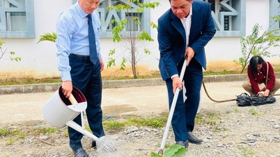 La comuna de Khanh Son lanza el "Festival de Plantación de Árboles para recordar siempre al presidente Ho Chi Minh".