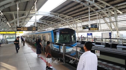 Over 570 000 passasjerer brukte metrolinjen Ben Thanh - Suoi Tien under Tet.