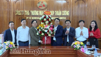 เขตเจิ่นลัม: เยี่ยมเยียนและให้กำลังใจธุรกิจต่างๆ ในช่วงต้นปี