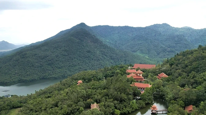 Anfang des Jahres unternahmen wir eine Frühlingsreise zum Zen-Kloster Truc Lam Tue Duc.