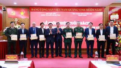 Memperkenalkan buku "Vietnam yang Bersinar"