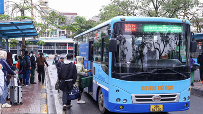 De bussen en trams van Hanoi boden tijdens de feestdagen rond het Chinees Nieuwjaar gratis vervoer aan bijna 6 miljoen passagiers.