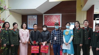Poliția din Hanoi a vizitat și a donat 80 de mese pacienților de la Spitalul de Cardiologie din Hanoi.