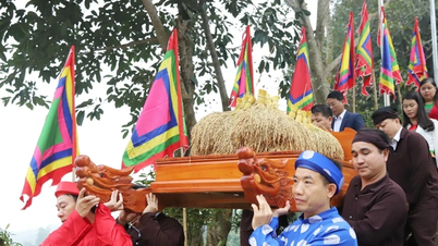 Dando la bienvenida al “espíritu del arroz” con la esperanza de una cosecha abundante.