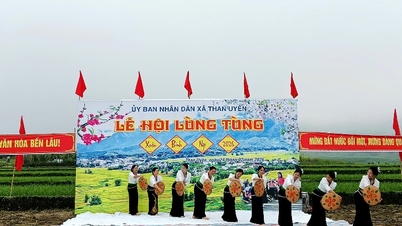 Than Uyên organiza el Festival Lùng Tùng.